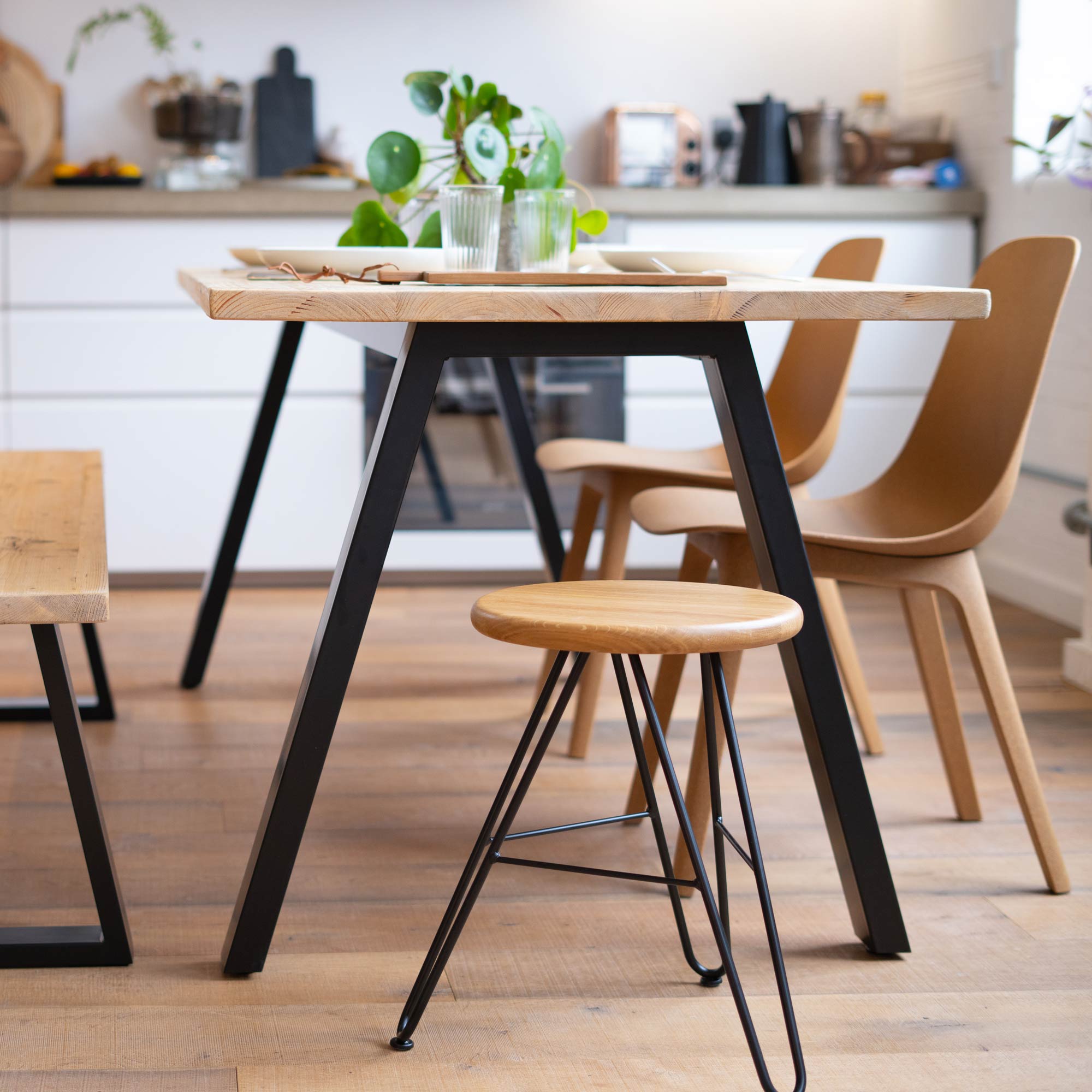 Hairpin leg dining table deals and chairs