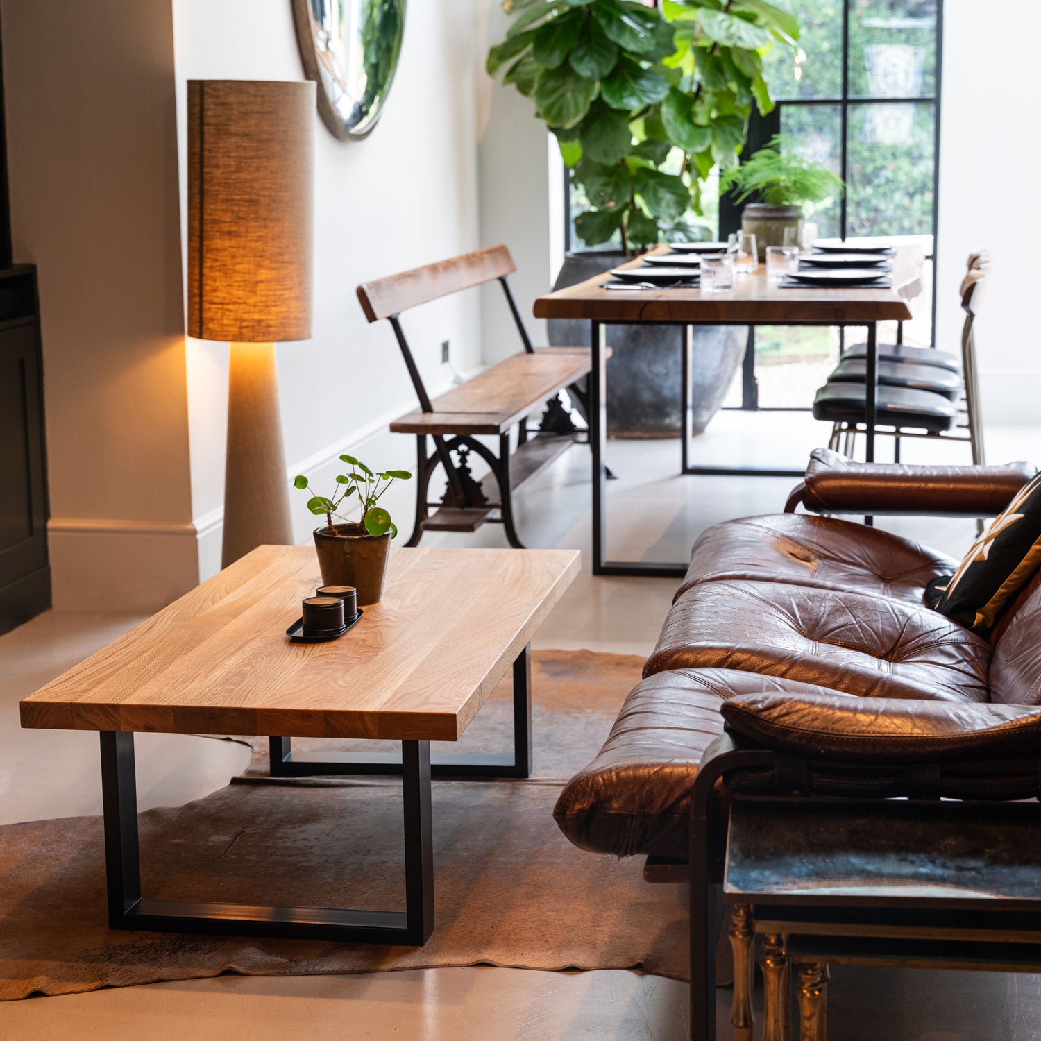 Live edge dining table outlet chairs